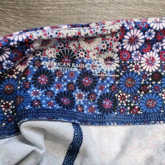American Eagle Outfitters Floral Multicolor Sport Short  Sz Large - Picture 6 of 6